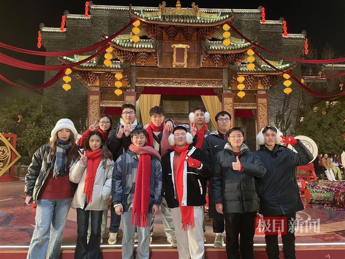 参演剪影。学校供图.jpg